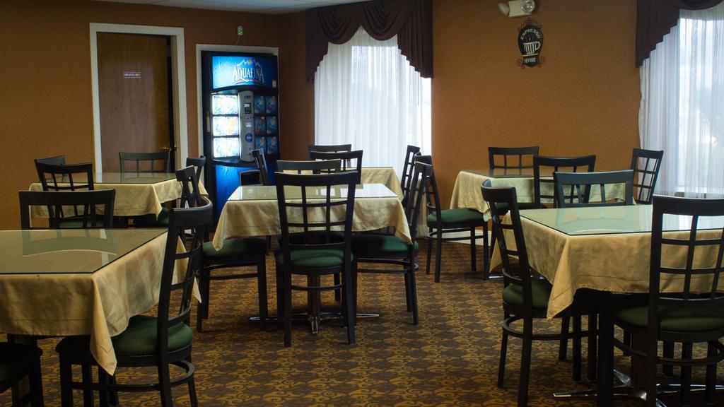 Ambassador Inn And Suites Саут-Ярмут Экстерьер фото